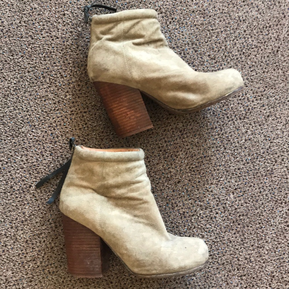 Jeffrey Campbell tan suede booties